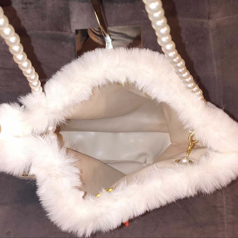 NWT LOUENHIDE KIKI MAISE VINTAGE WHITE FAUX FUR TOTE W/ FAUX PEARL HANDLES SCARF - Picture 12 of 12